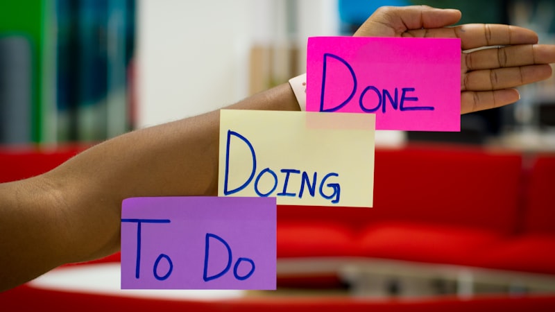 多平台社交媒体舆情监控仪表盘示意图